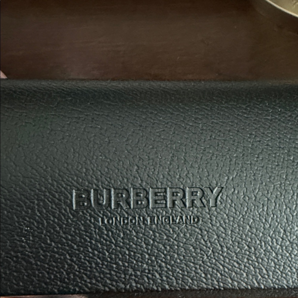 Burberry Black Sunglasses Case - Picture 2 of 5